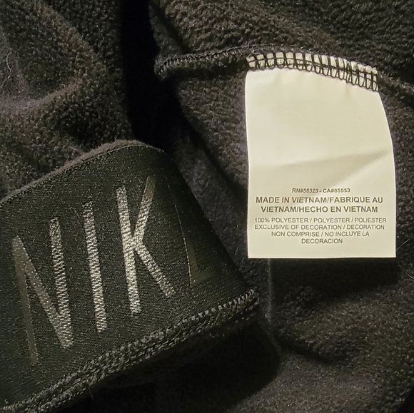NIKE THERMA FLEECE DRI FIT TURTLENECK  SWEATER SIZE MEDIUM BLACK - Picture 4 of 5